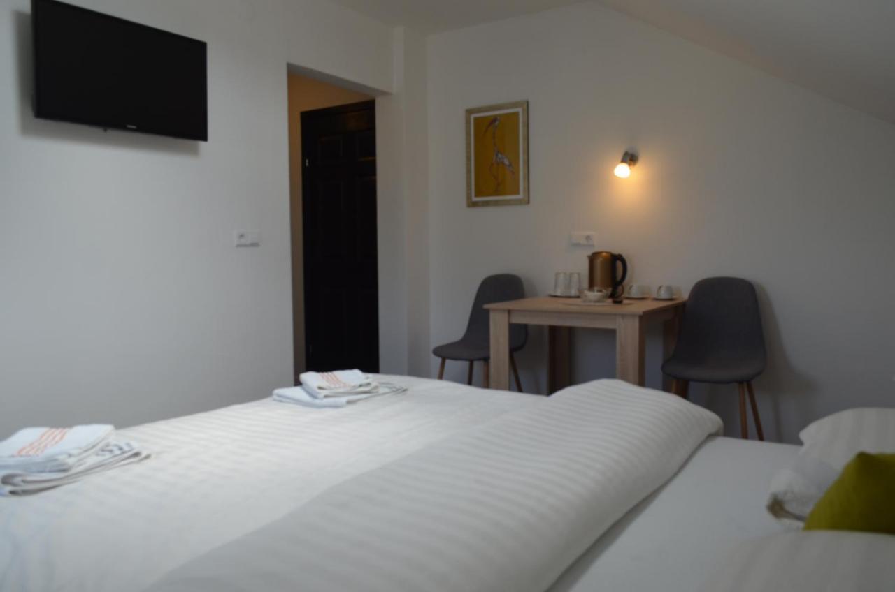 Katarica Hotel โคเรนนิซา ภายนอก รูปภาพ